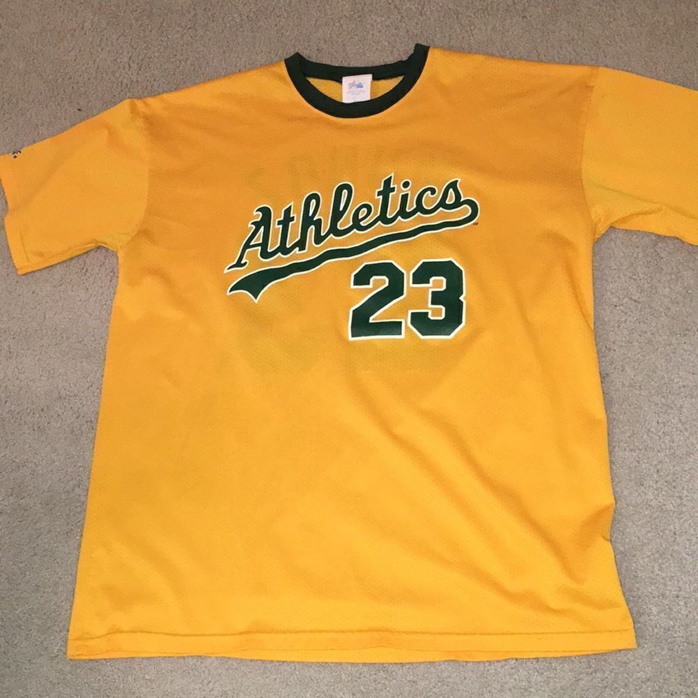 Vintage Oakland Athletics #23 Pedro Munoz Gold Baseball T Shirt Jersey XL USA